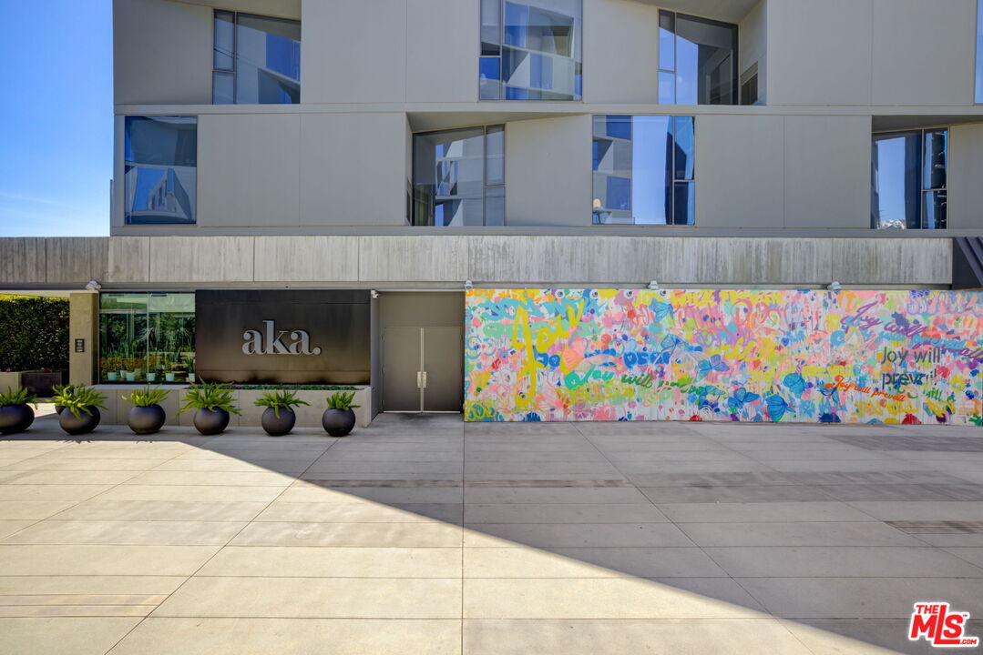 8500 West Sunset, Unit E711 Los Angeles, CA 90069 - Photo 10 of 10 a view of outdoor space with seating space