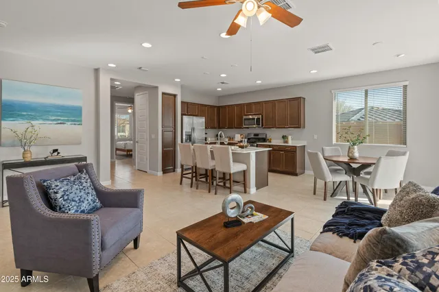 $1,950 | 24670 North 171st Lane, Surprise, AZ 85387