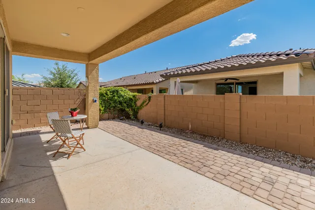 $1,950 | 24670 North 171st Lane, Surprise, AZ 85387
