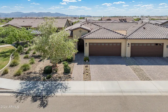 $1,950 | 24670 North 171st Lane, Surprise, AZ 85387