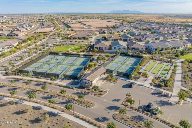 $1,950 | 24670 North 171st Lane, Surprise, AZ 85387