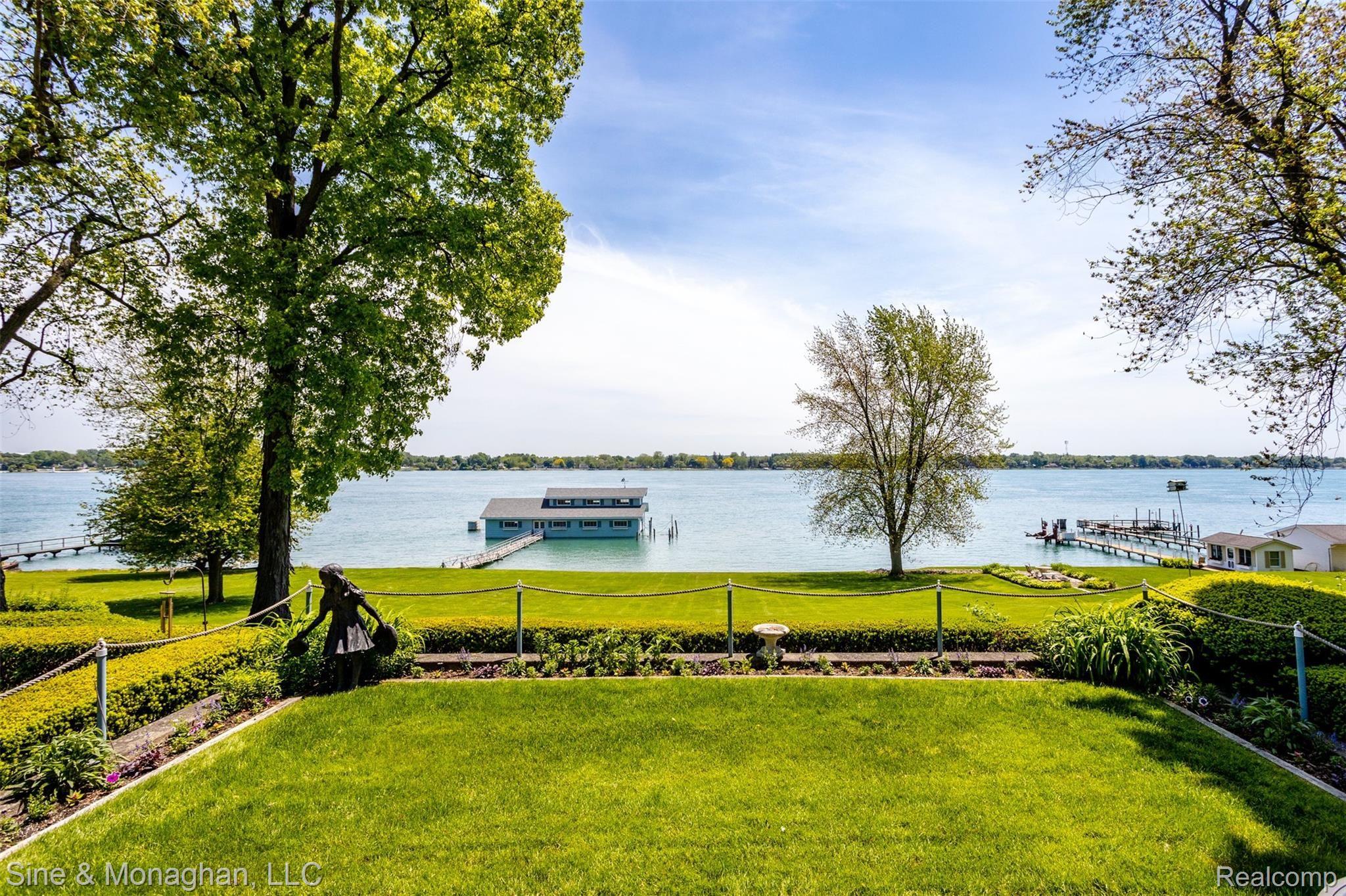 970 North Riverside Avenue St. Clair, MI 48079 - Photo 42 of 60 42.jpg