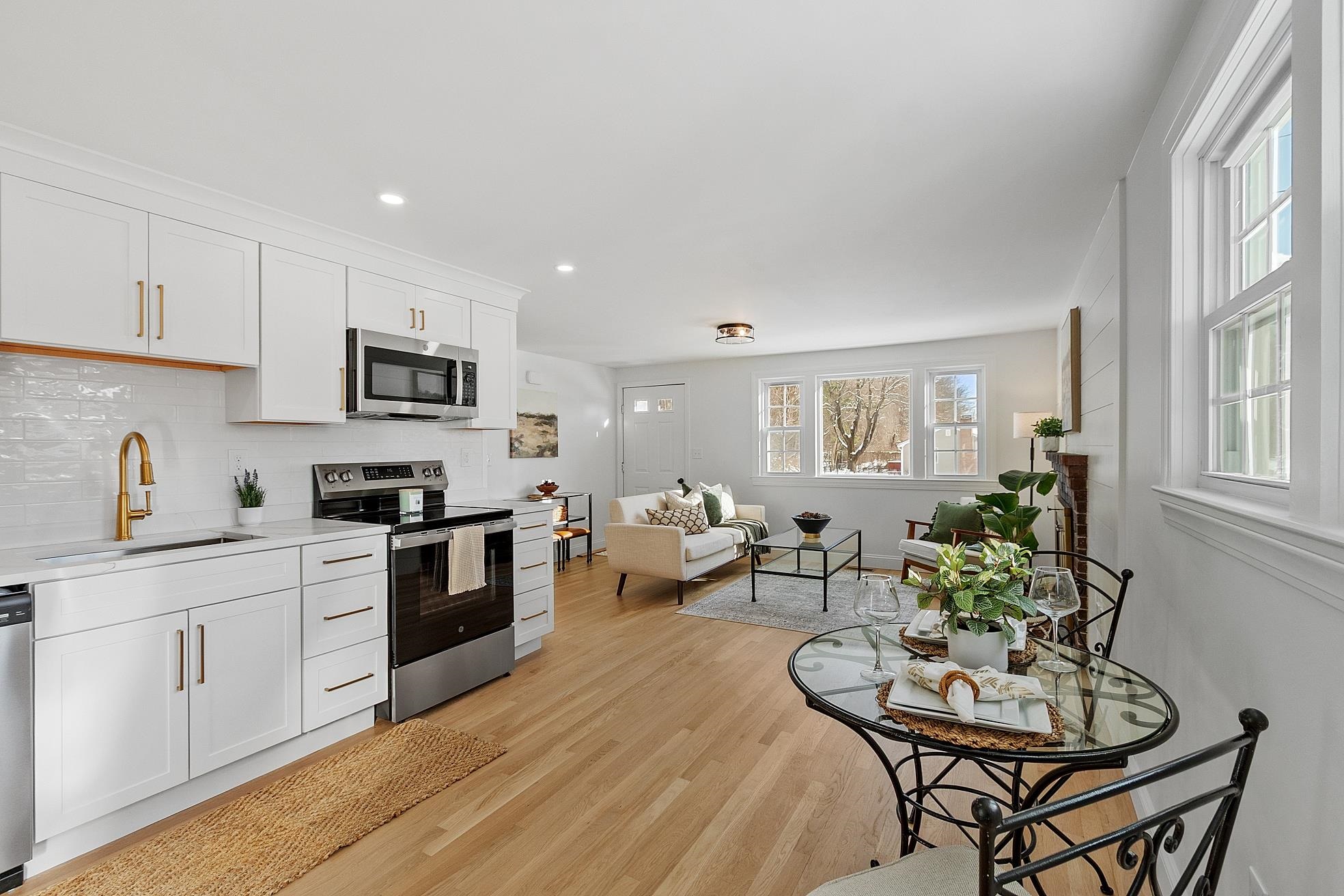 13 Centerville Drive Salem, NH 03079 - Photo 11 of 53