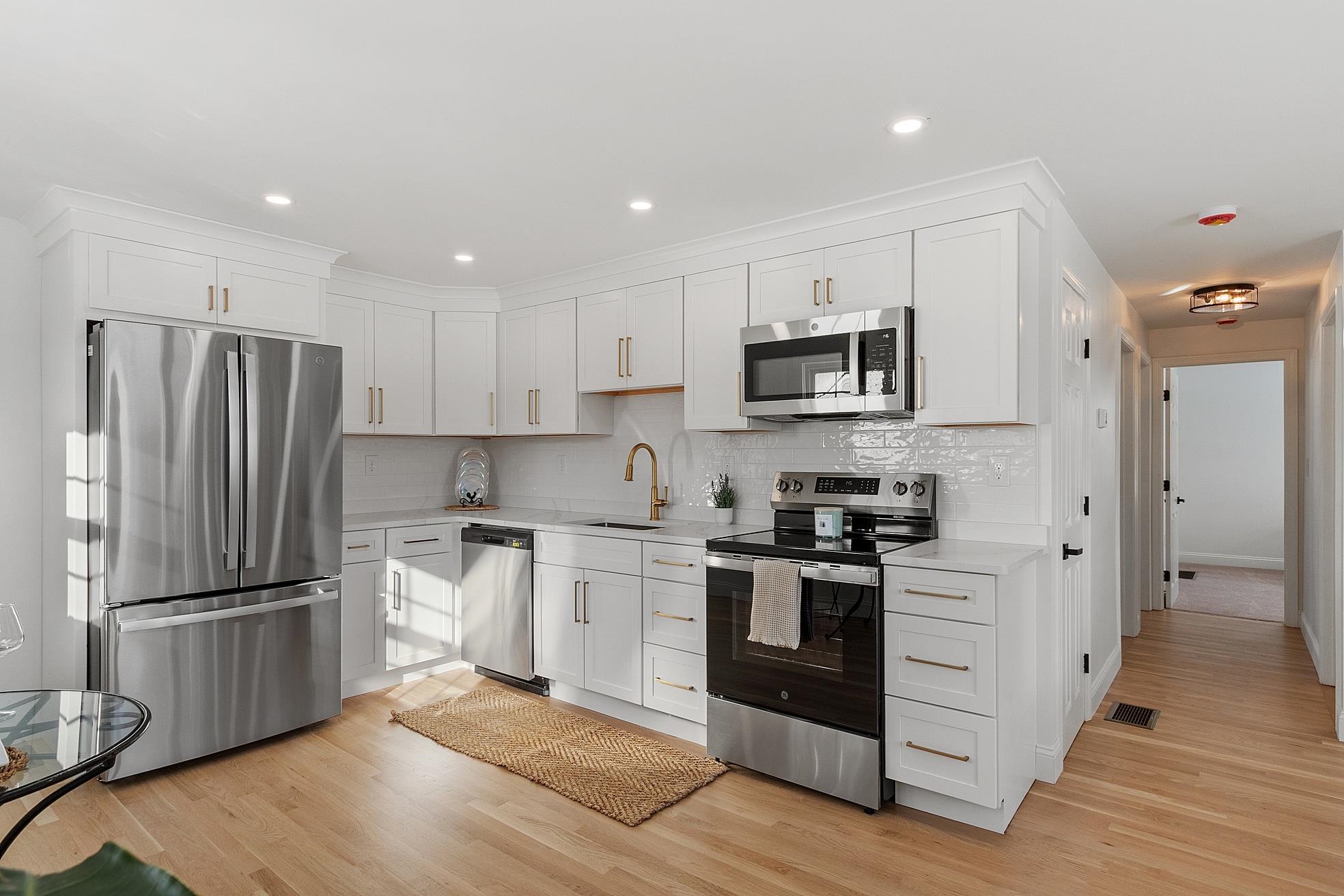 13 Centerville Drive Salem, NH 03079 - Photo 14 of 53