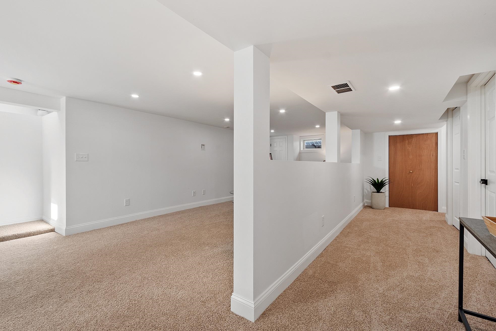 13 Centerville Drive Salem, NH 03079 - Photo 29 of 53