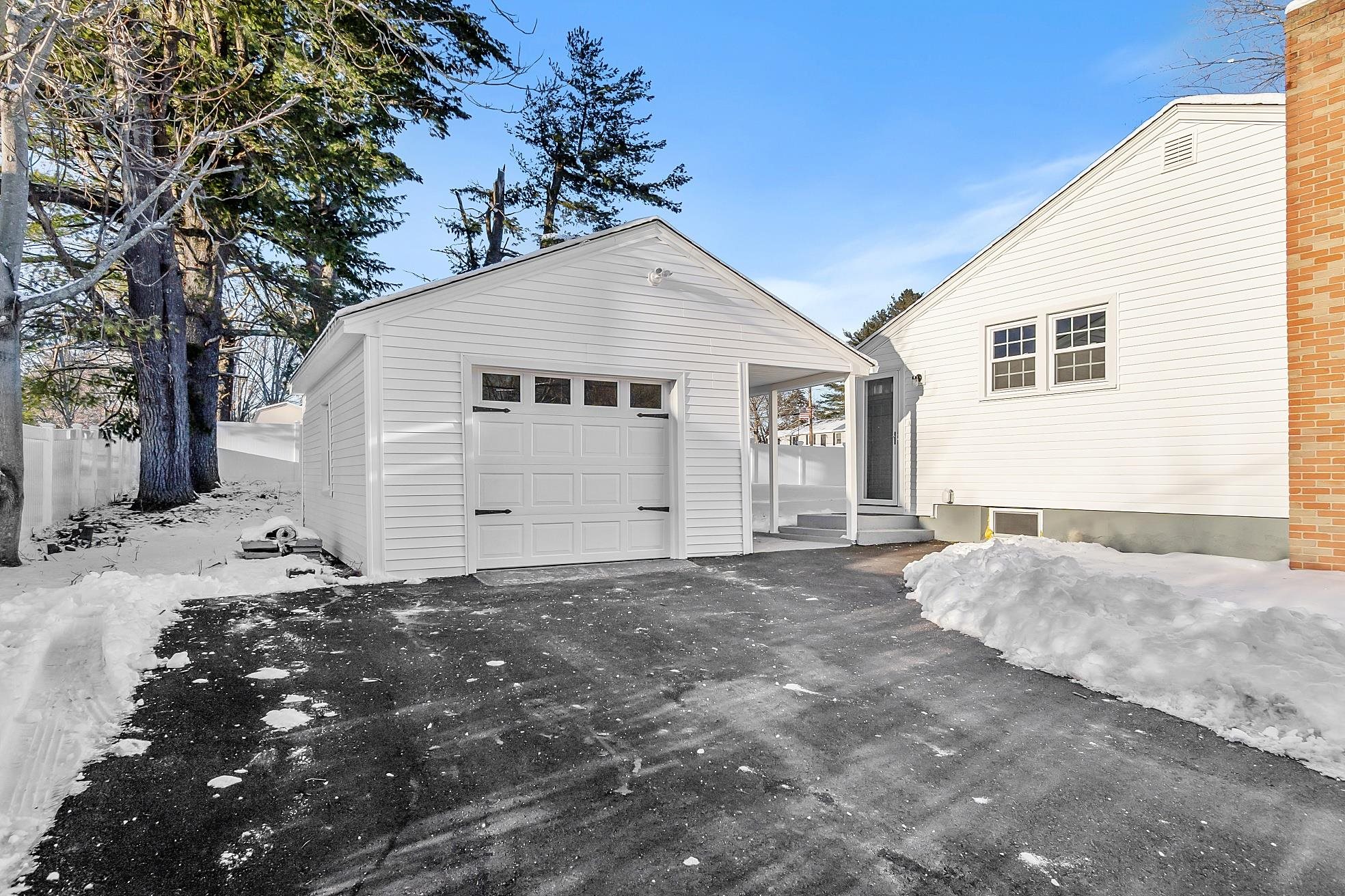 13 Centerville Drive Salem, NH 03079 - Photo 36 of 53