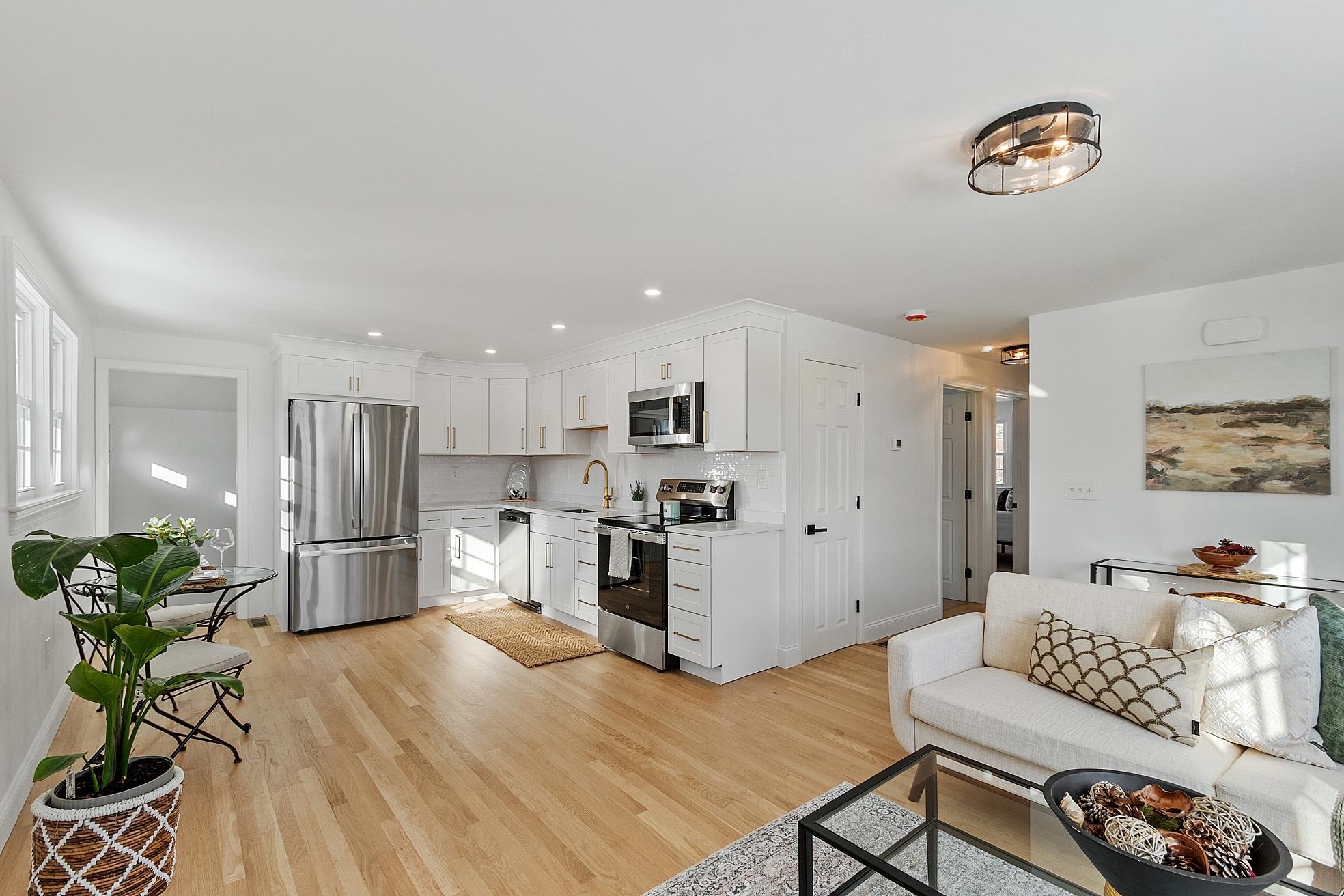 13 Centerville Drive Salem, NH 03079 - Photo 10 of 53