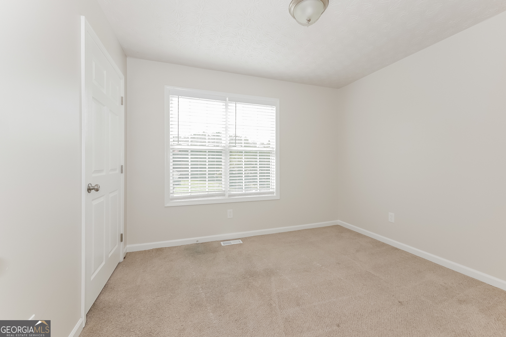 135 Tara Way Covington, GA 30016 - Photo 11 of 17