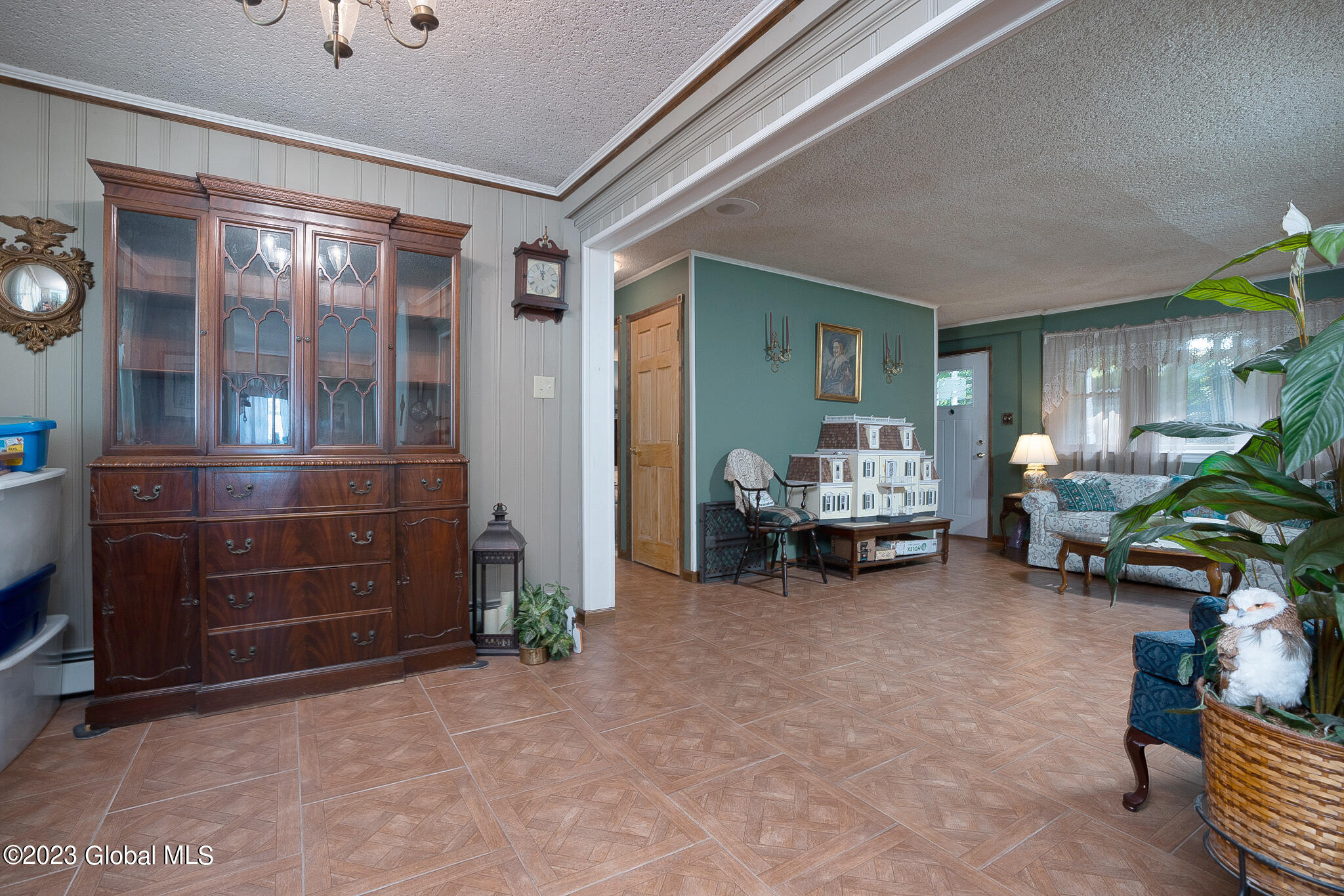 7 Southgate Road Colonie, NY 12211 - Photo 6 of 24 032-7-Southgate-Rd