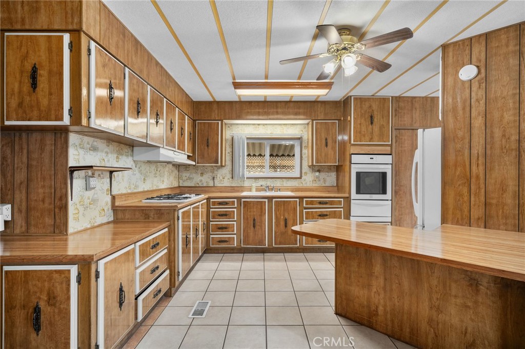 2744 West Rialto Avenue, Unit 22 Rialto, CA 92376 - Photo 8 of 24