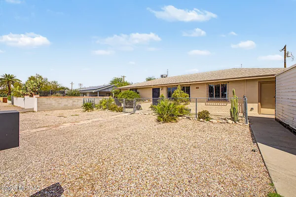 $280,000 | 725 East McMillan Drive, Tucson, AZ 85719