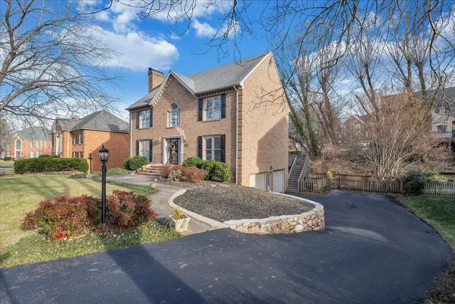 $629,900 | 4434 Brentwood Court, Roanoke, VA 24018