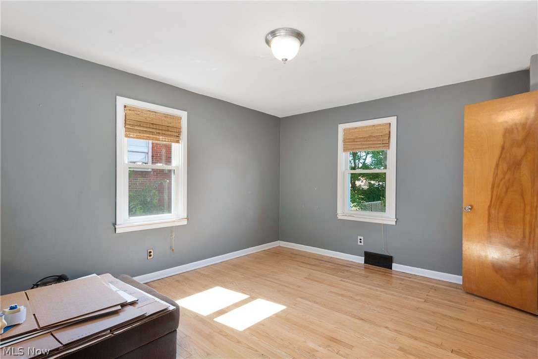 159 Como Street Struthers, OH 44471 - Photo 16 of 20 Master bedroom