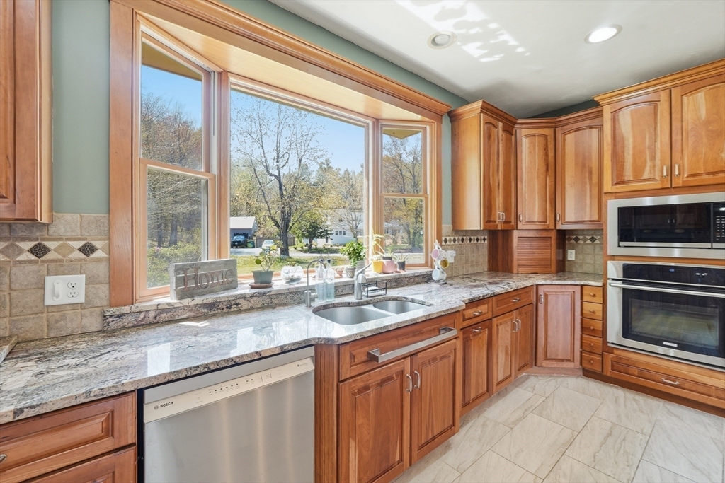 269 Harvard Road Bolton, MA 01740 - Photo 12 of 42