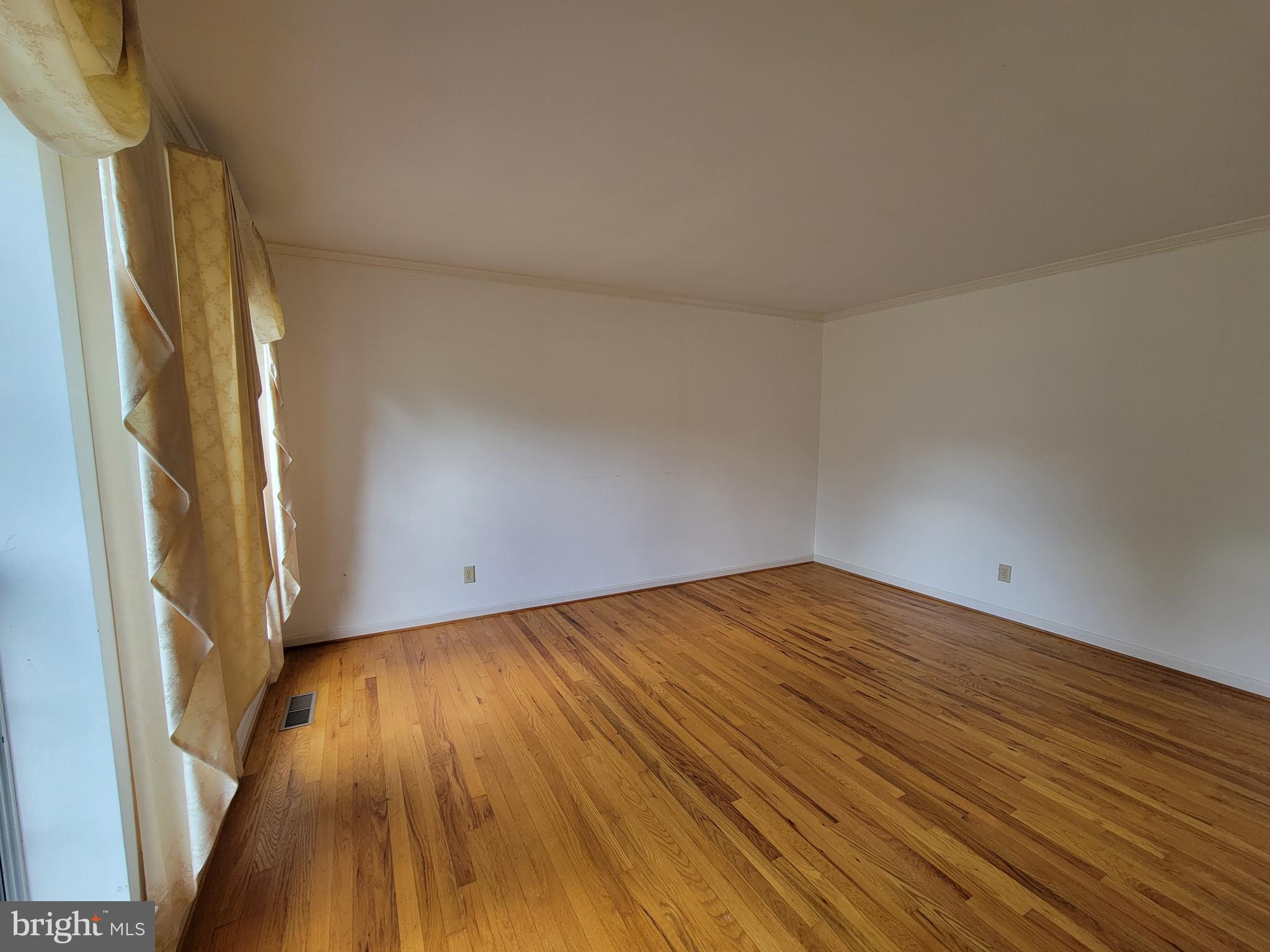 701 Rufford Court Accokeek, MD 20607 - Photo 4 of 43 Formal Living room