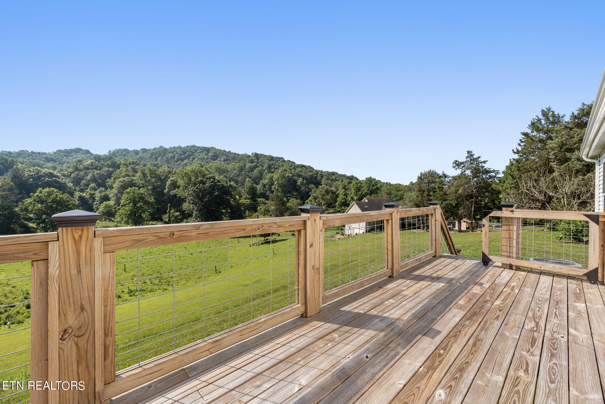 720 Peach Orchard Road Clinton, TN 37716 - Photo 26 of 37 25-web-or-mls-PchOrchrd270 (19)