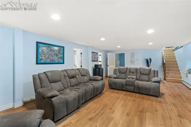 a view of a livingroom with furniture
