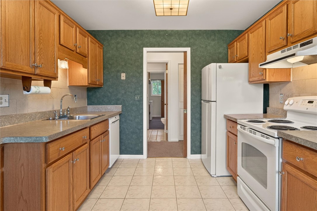 1018 B Greenleaf Road Greece, NY 14612 - Photo 24 of 50