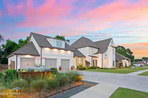 $1,125,000 | 107 Pondside Drive, Lafayette, LA 70503