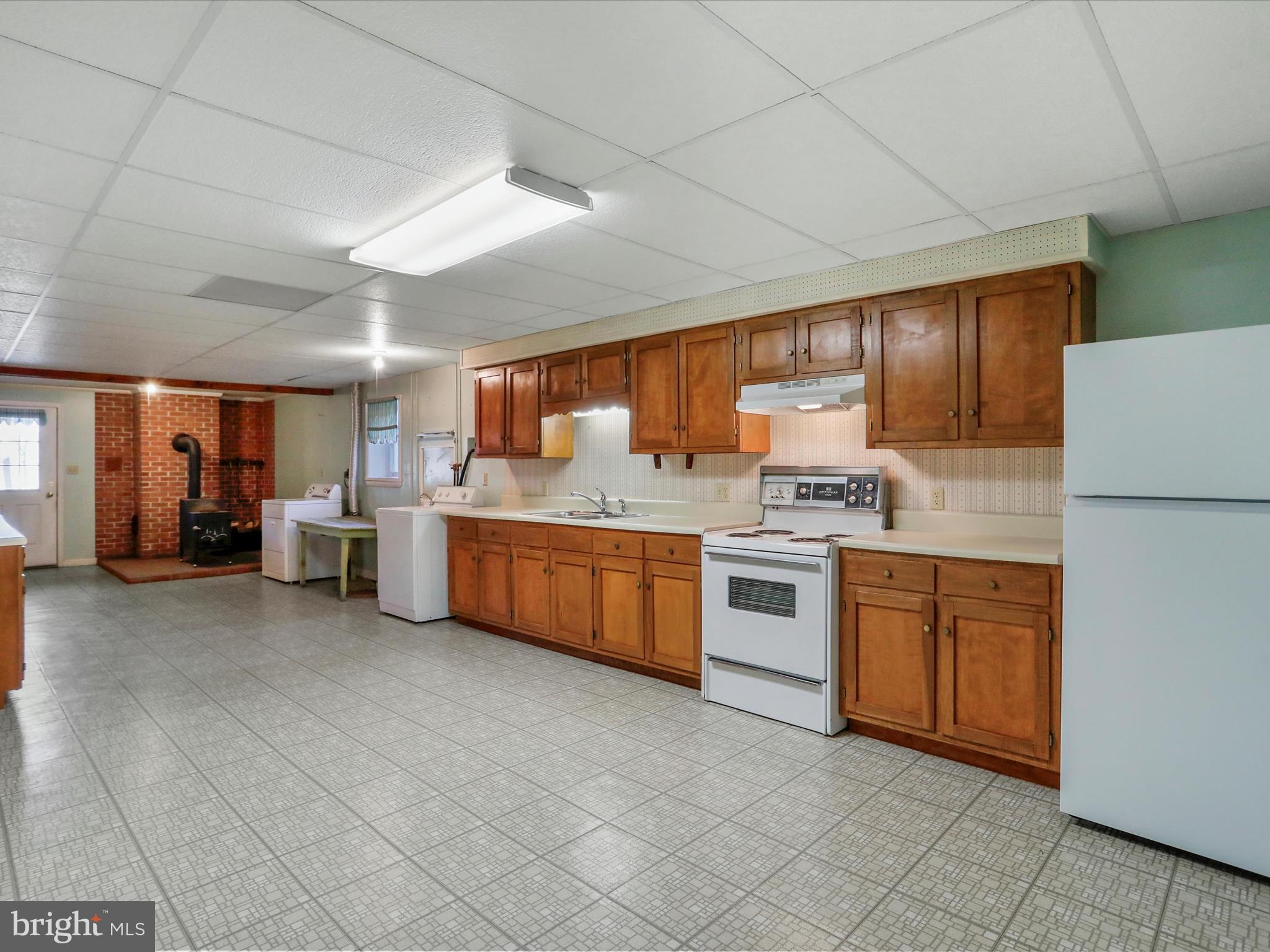 20036 Landis Road Hagerstown, MD 21740 - Photo 69 of 75 Basement second kitchen and laundry.