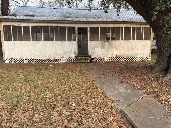 $15,000 | 2110 Union Street, Lecompte, LA 71346