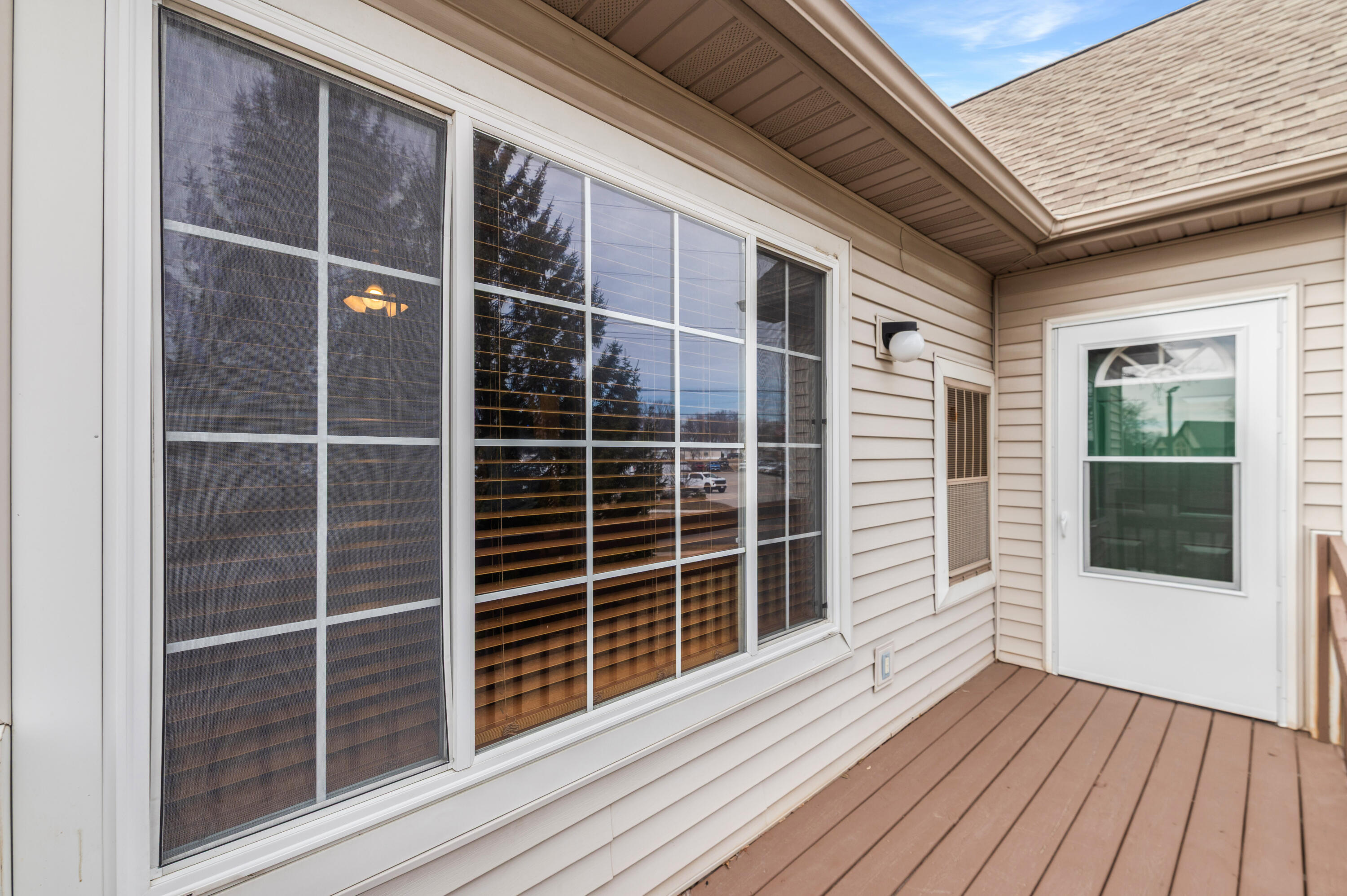 330 East Tyranena Park Road, Unit 2 Lake Mills, WI 53551 - Photo 14 of 33 LakeMills-12