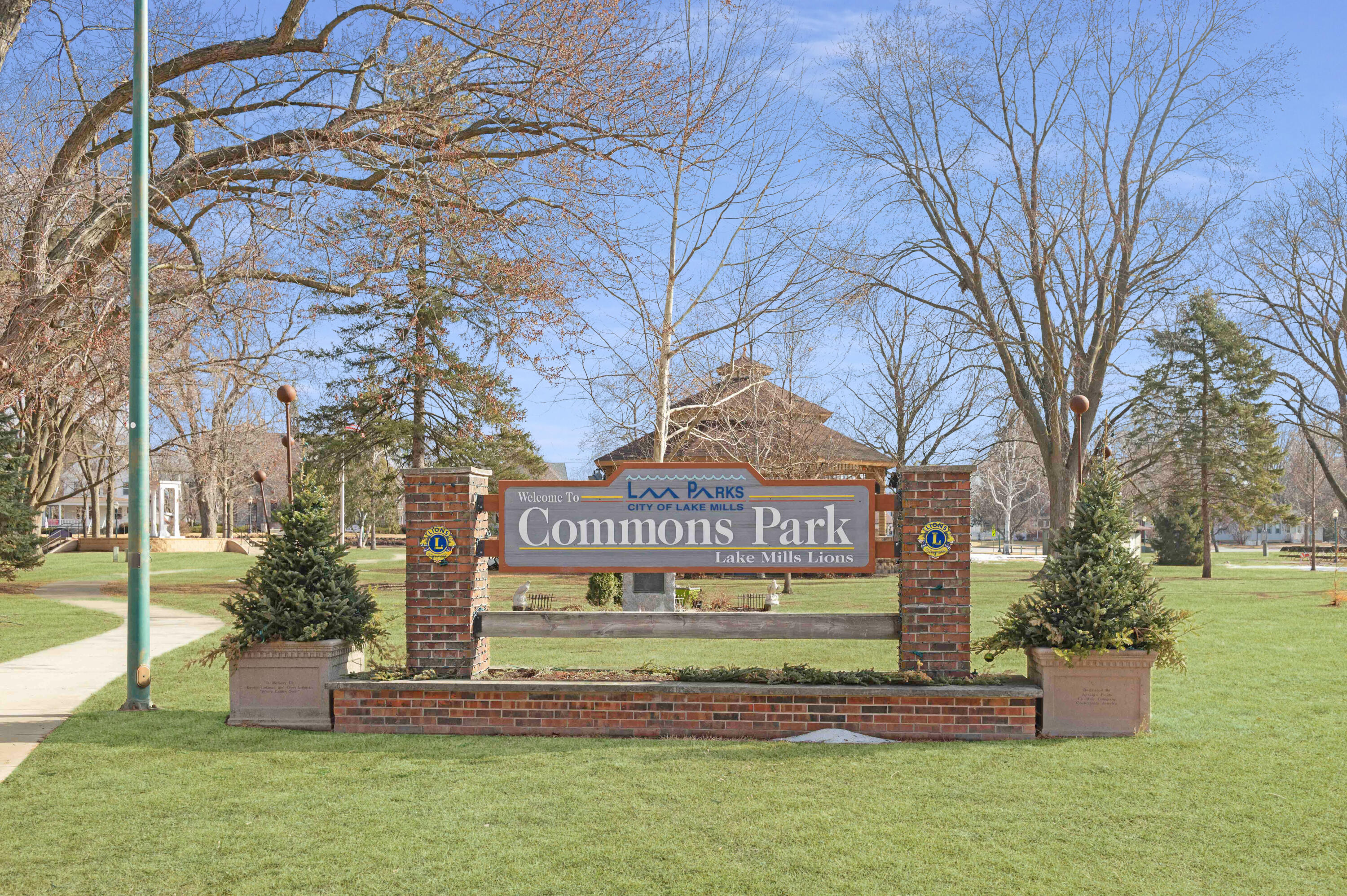 330 East Tyranena Park Road, Unit 2 Lake Mills, WI 53551 - Photo 27 of 33 Commons Park