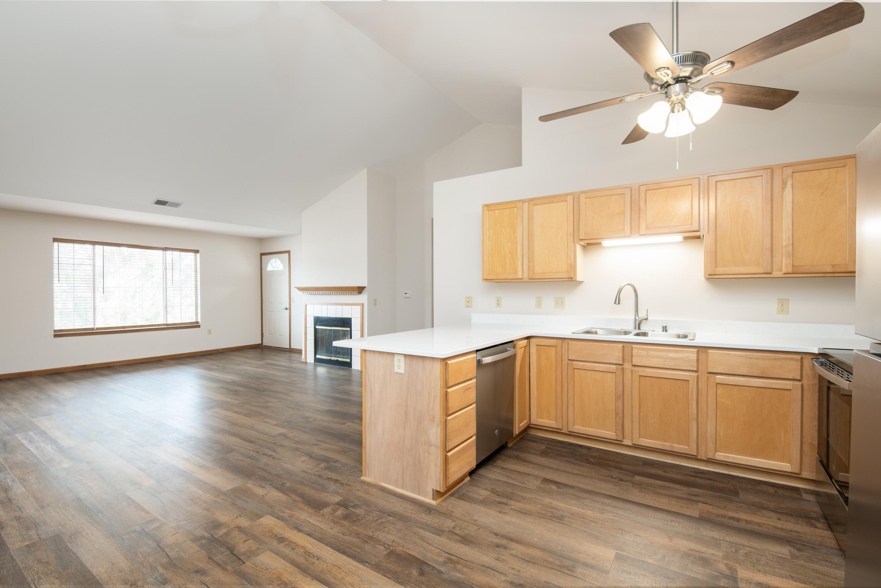 330 East Tyranena Park Road, Unit 2 Lake Mills, WI 53551 - Photo 8 of 33 Kitchen