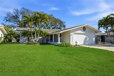 $850,000 | 541 Lillian Drive, Madeira Beach, FL 33708