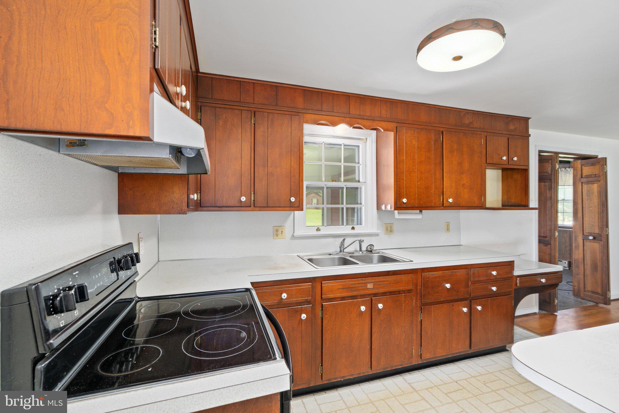 2427 Chestnut Tree Road Honey Brook, PA 19344 - Photo 8 of 23 Gallery Image 8