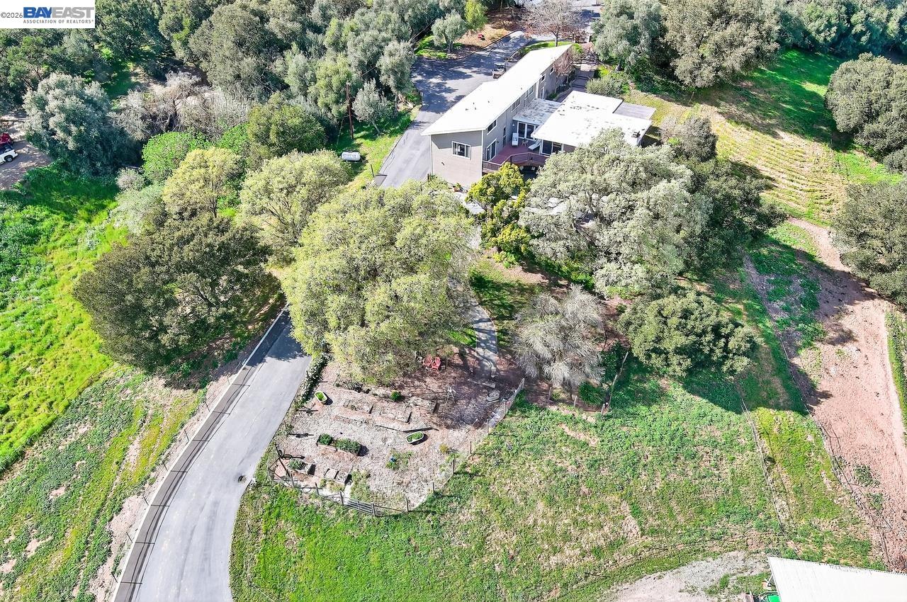 10700 Foothill Road Sunol, CA 94586 - Photo 16 of 54