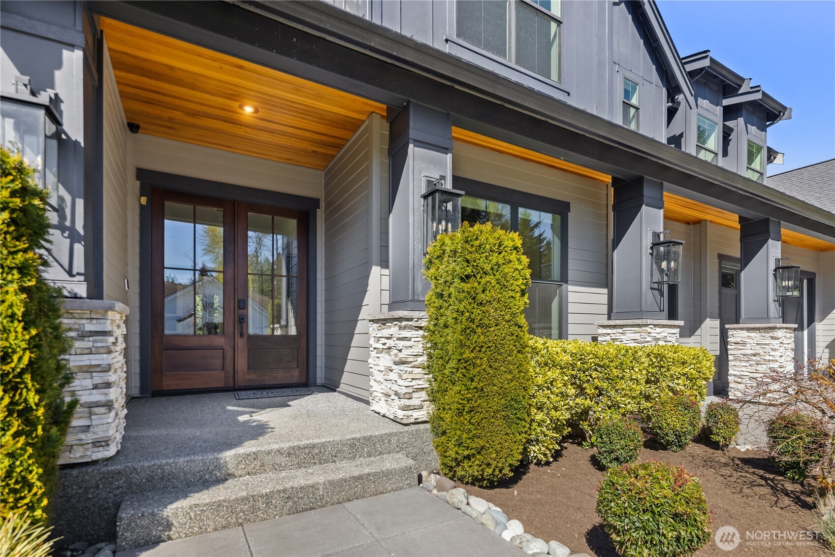 11688 Northeast 33rd Street Bellevue, WA 98005 - Photo 2 of 40