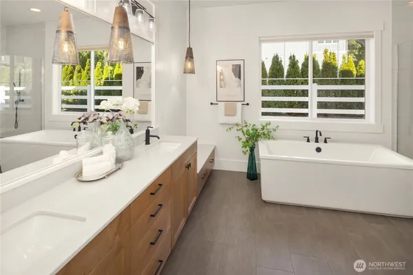 $4,680,000 | 11688 Northeast 33rd Street, Bellevue, WA 98005