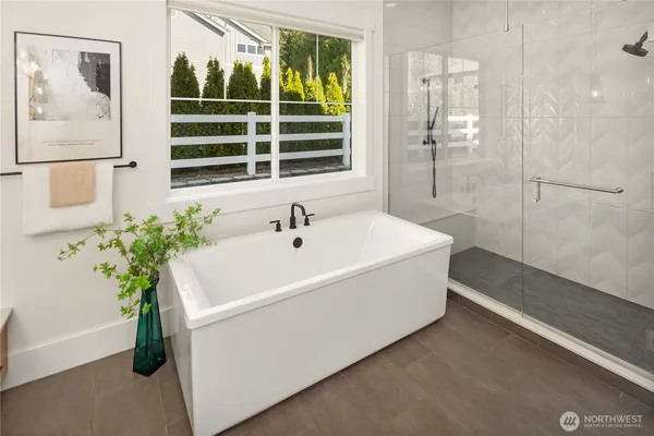 $4,680,000 | 11688 Northeast 33rd Street, Bellevue, WA 98005