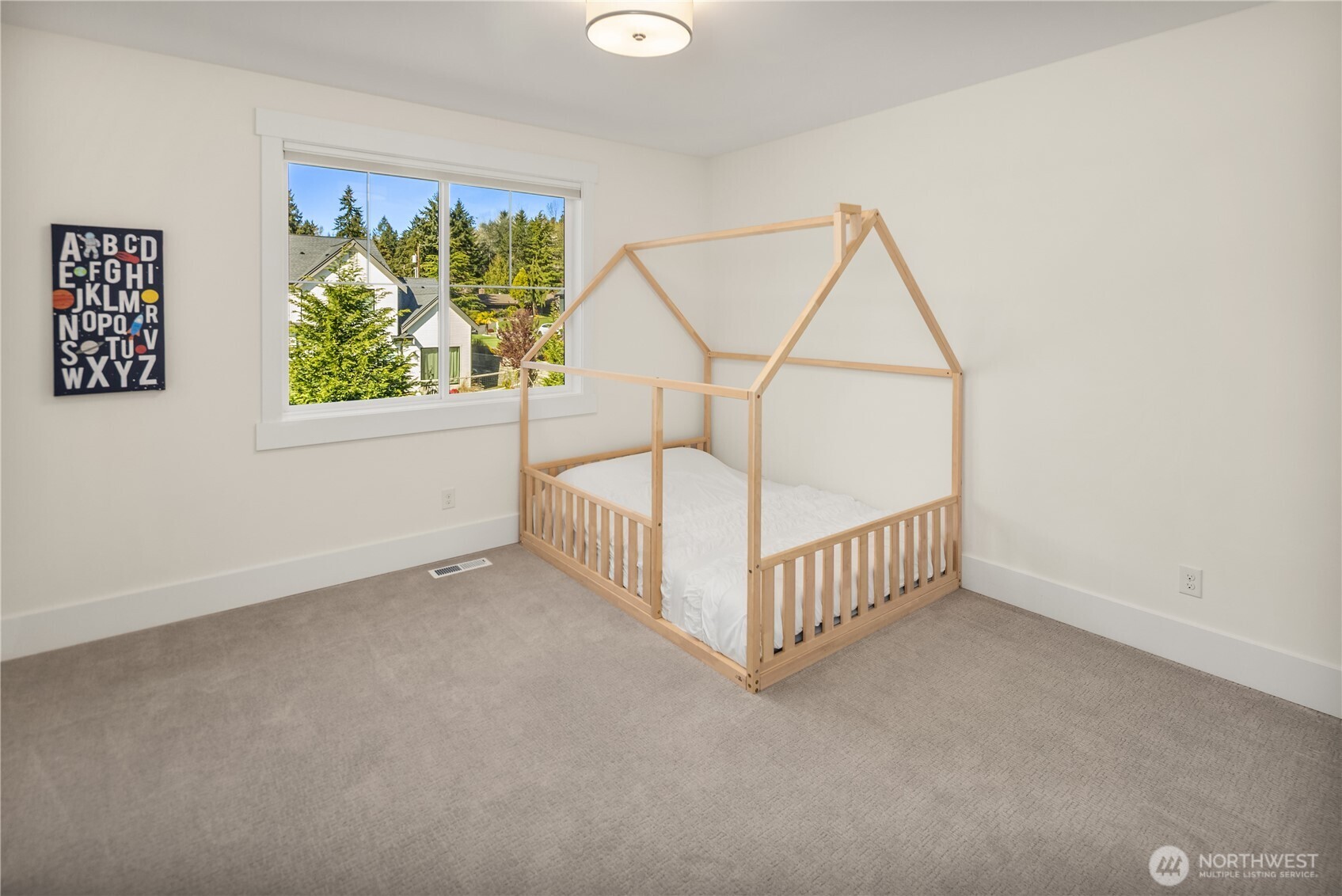 11688 Northeast 33rd Street Bellevue, WA 98005 - Photo 30 of 40