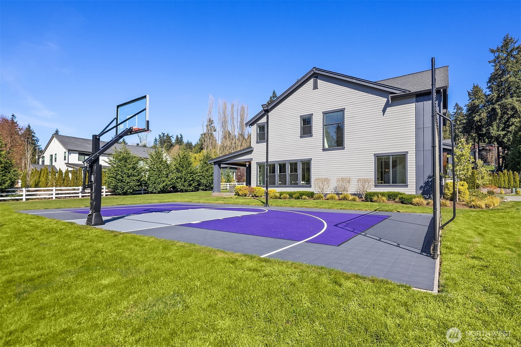 11688 Northeast 33rd Street Bellevue, WA 98005 - Photo 36 of 40