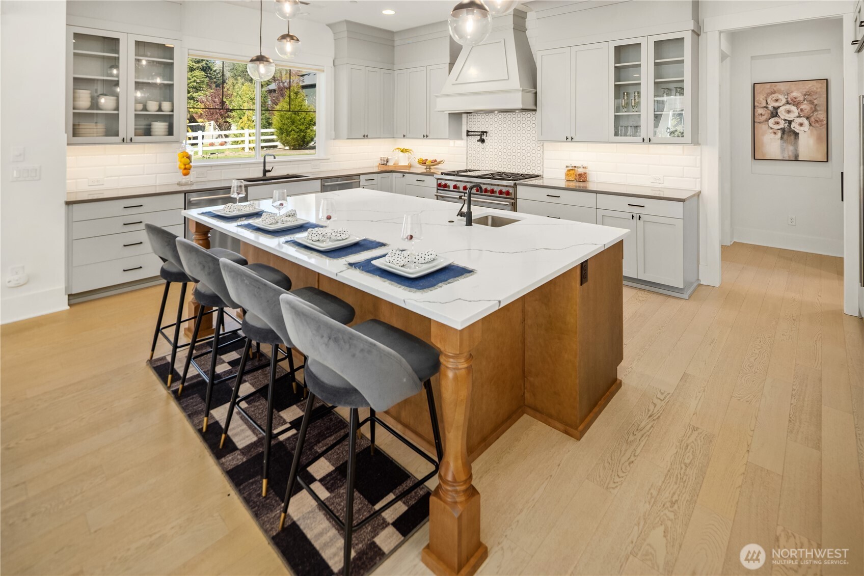 11688 Northeast 33rd Street Bellevue, WA 98005 - Photo 9 of 40