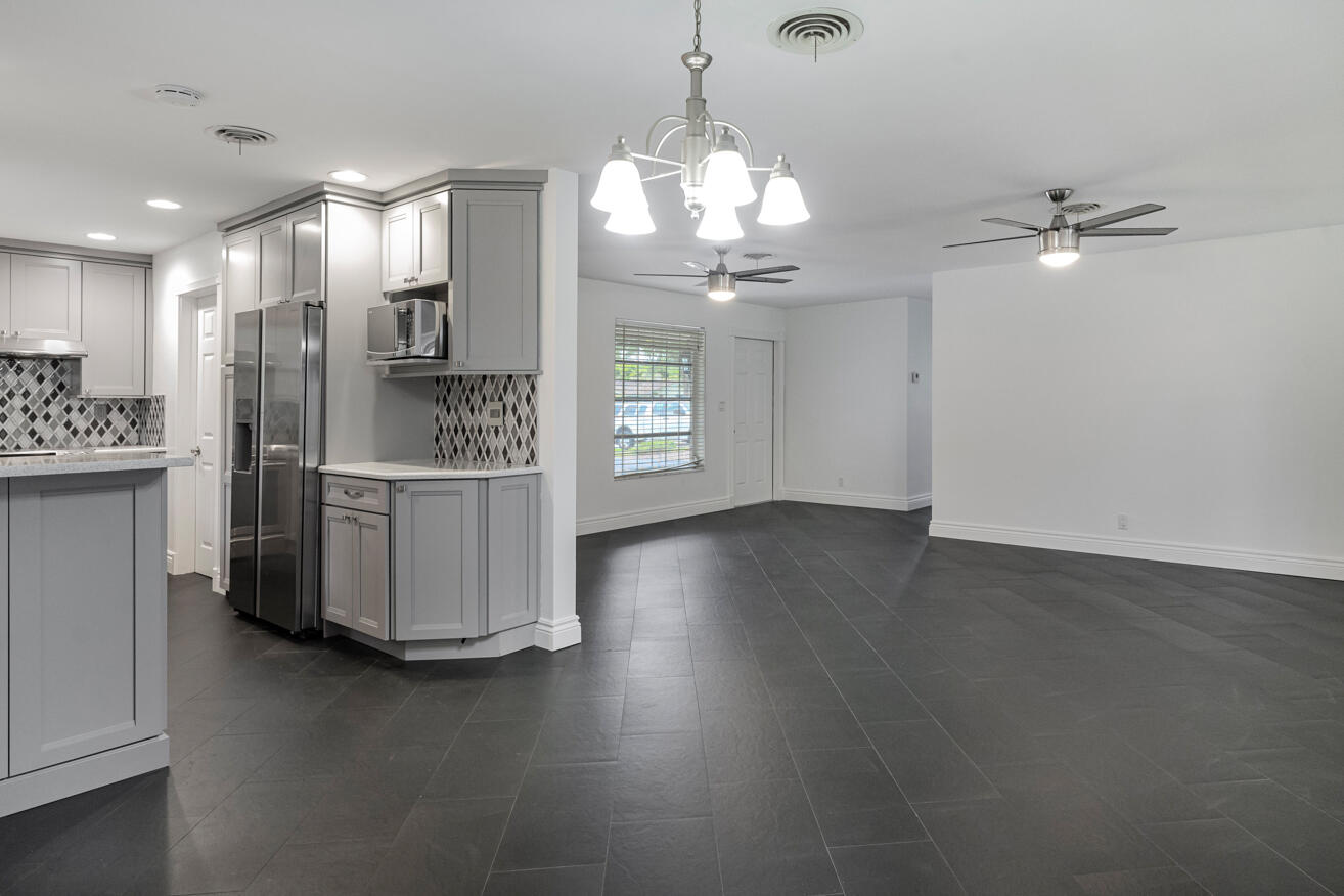 276 Southwest 7th Avenue Boca Raton, FL 33486 - Photo 15 of 44 15