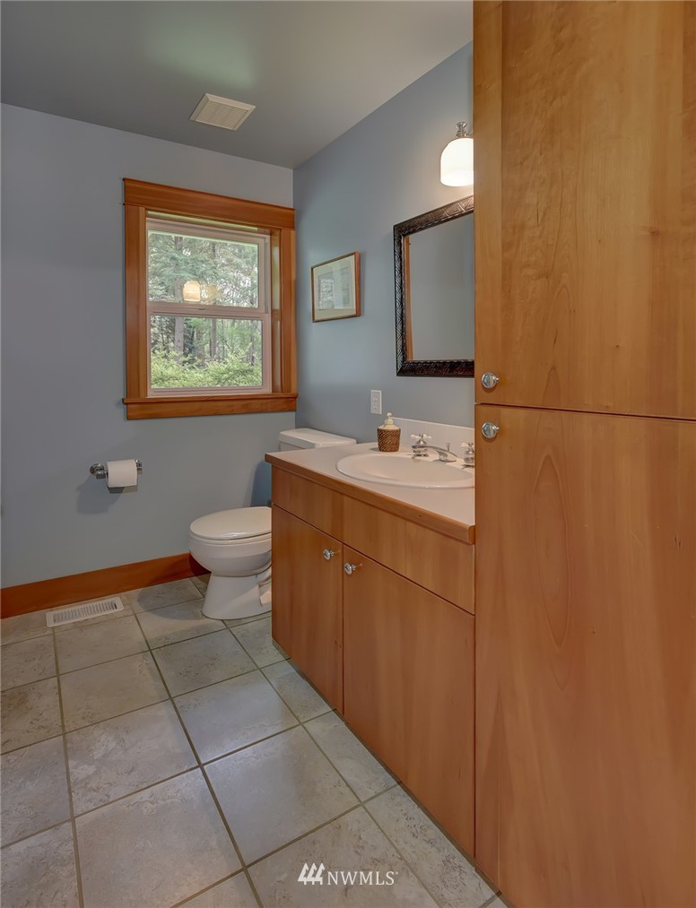 34871 Pilot Point Road Northeast Kingston, WA 98346 - Photo 22 of 25 Gallery Image 22