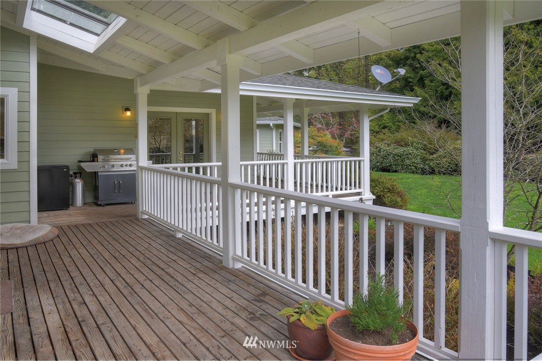 34871 Pilot Point Road Northeast Kingston, WA 98346 - Photo 7 of 25 Gallery Image 7