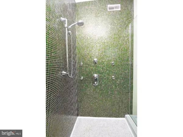 $3,400 | 1224 Germantown Avenue, Philadelphia, PA 19122