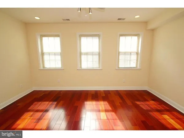 $3,400 | 1224 Germantown Avenue, Philadelphia, PA 19122