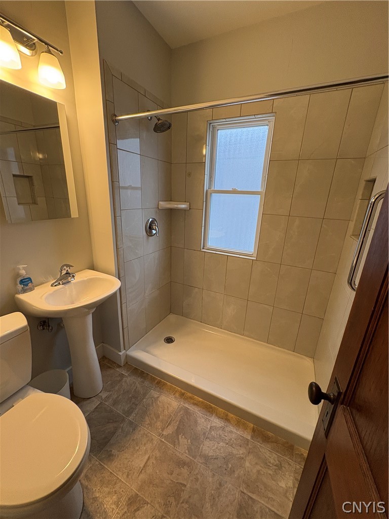 148 Culbert Street Syracuse, NY 13208 - Photo 11 of 21 Bath