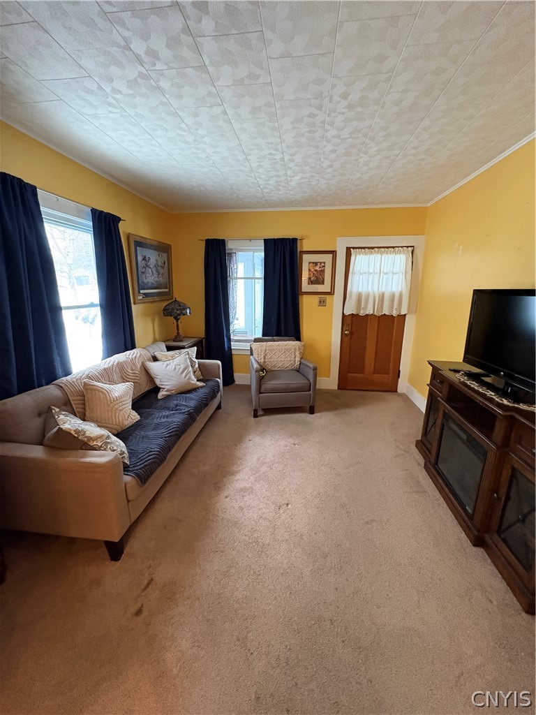 148 Culbert Street Syracuse, NY 13208 - Photo 4 of 21 Living Room