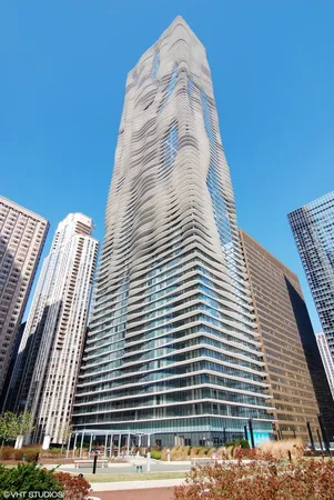 $730,000 | 225 North Columbus Drive, Unit 6006, Chicago, IL 60601