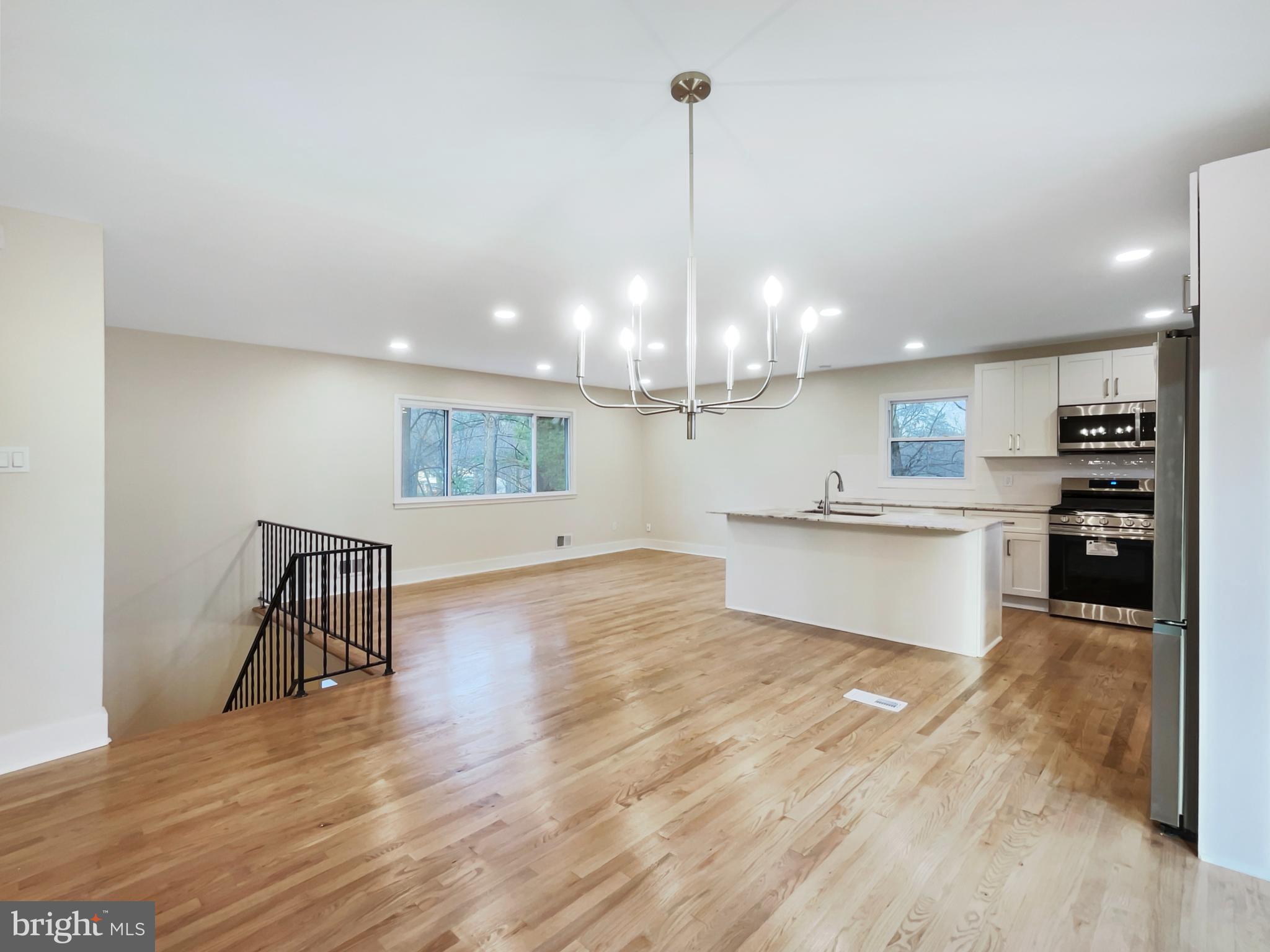 8613 Kerry Lane Springfield, VA 22152 - Photo 18 of 32 Gallery Image 18
