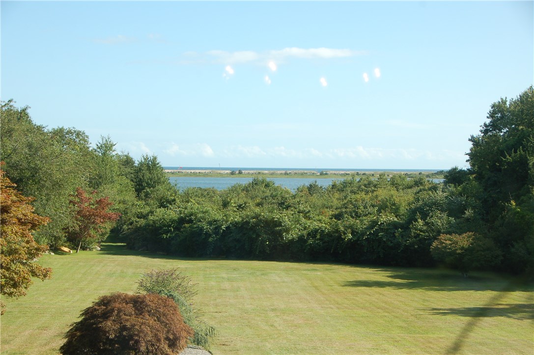 121 Shore Road Westerly, RI 02891 - Photo 19 of 20