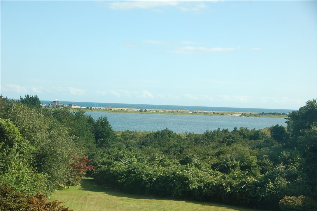 121 Shore Road Westerly, RI 02891 - Photo 2 of 20