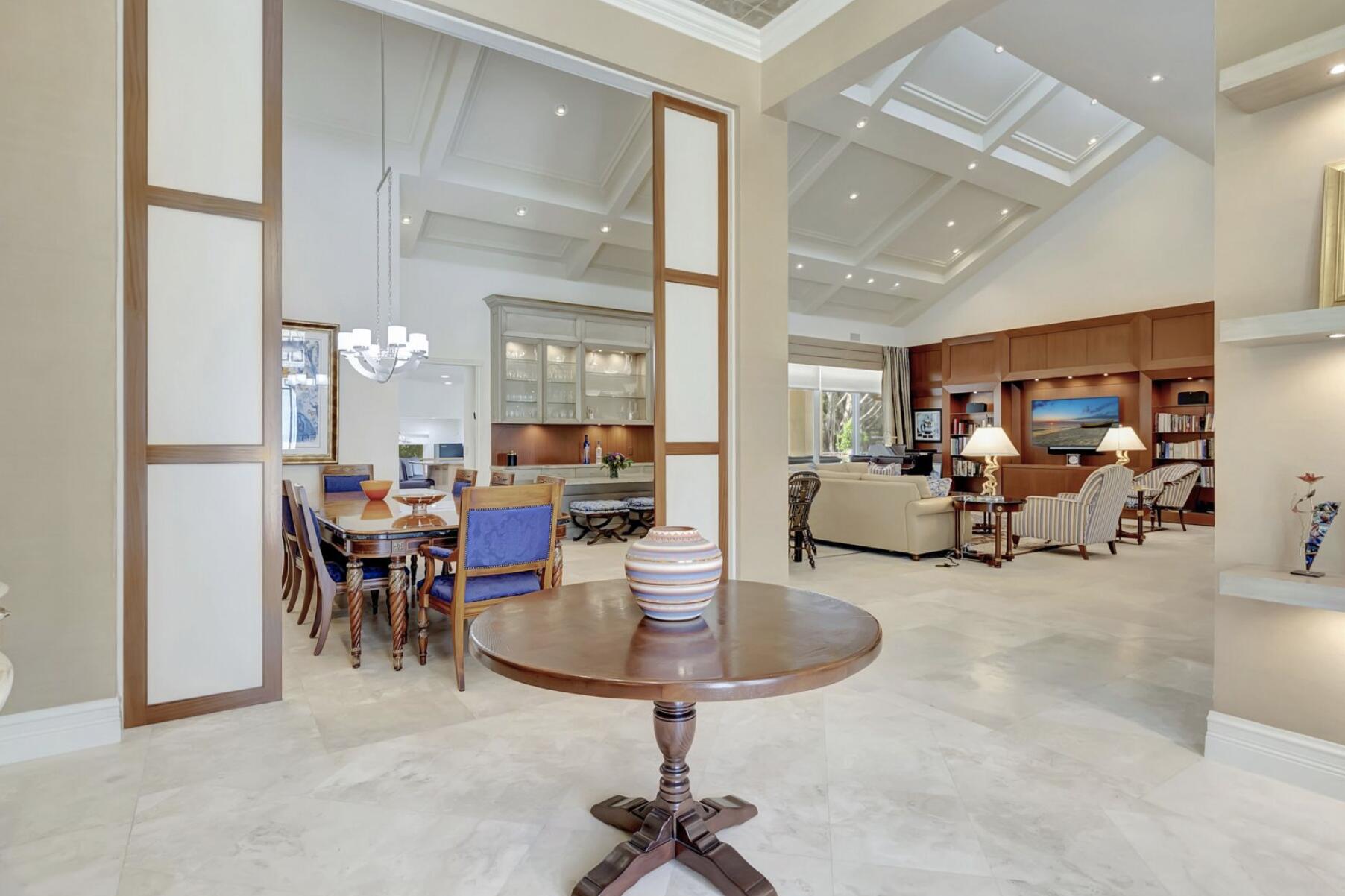 19719 Oakbrook Circle Boca Raton, FL 33434 - Photo 1 of 28 Foyer