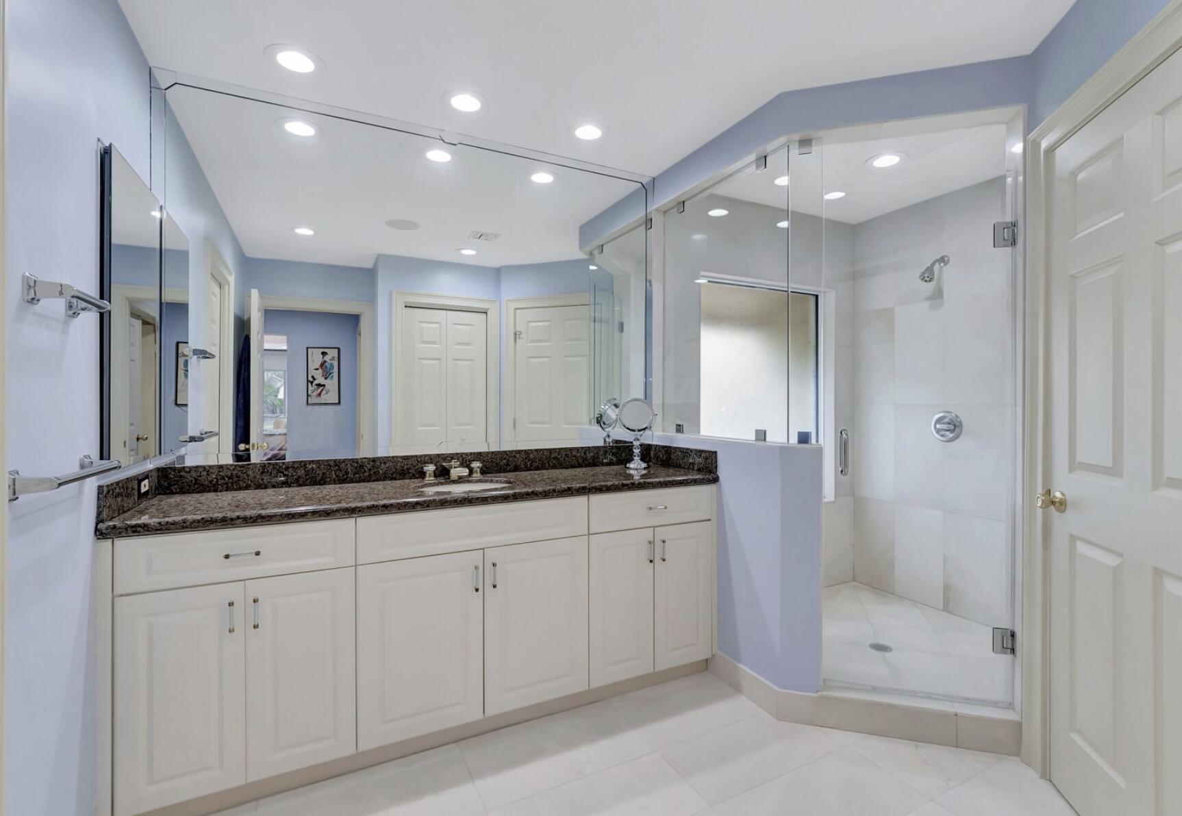 19719 Oakbrook Circle Boca Raton, FL 33434 - Photo 15 of 28 Primary Bath 2